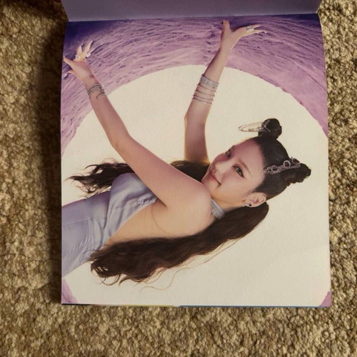Itzy Kpop album Crazy In Love like new