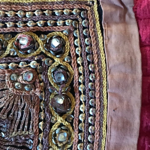Vintage handmade embroidery from Myanmar 1960s, like new, 54×54 cm