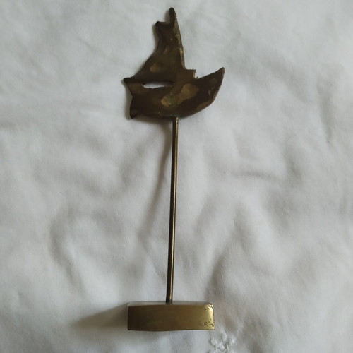 Vintage brass sailboat desk sculpture used