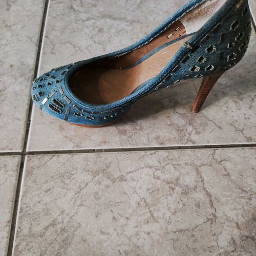 Γόβες Jessica Simpson τζιν μπλε, ύψος 11 εκ.