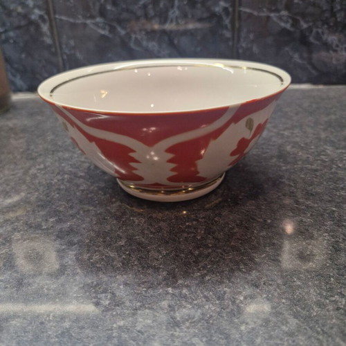 Bowl with red designs like new