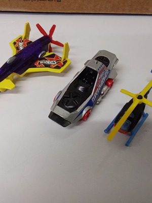 Hot Wheels collection of 3 vehicles, like new