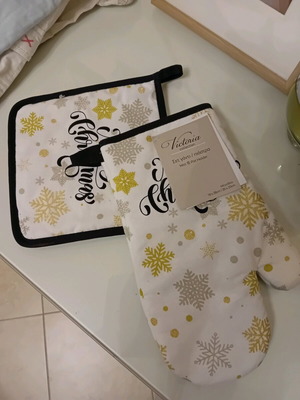Kitchen mitt and pot holder new