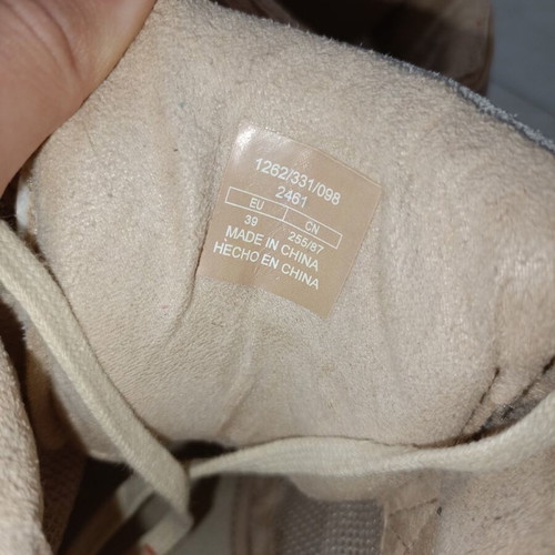 Casual sneakers Bershka No39 used, beige, athletic shoes