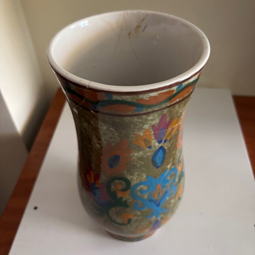 Keramikos vase used collectible with cracks