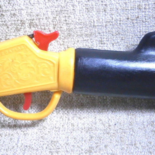 Winchester Dallas plastic toy new, Greek cowboy western