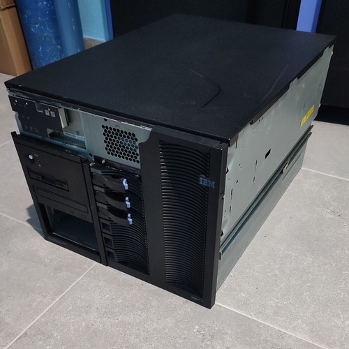 IBM Netfinity 5500 Server Rack with Dual Pentium II 400MHz