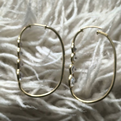 Oval gold 585 earrings with four dazzling zircons new