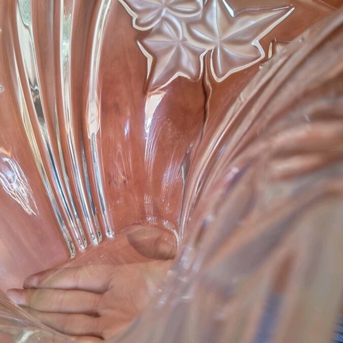 Glass fruit bowl with designs like new