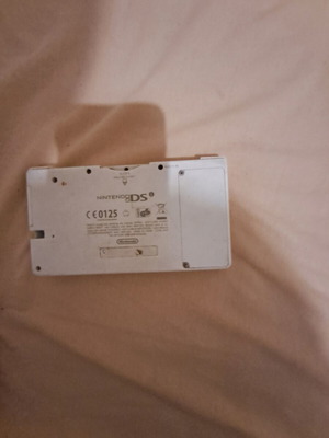 Nintendo DS broken from 2008, used
