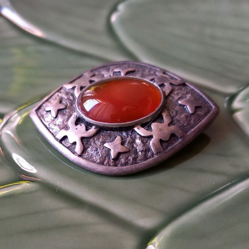 Silver pin used