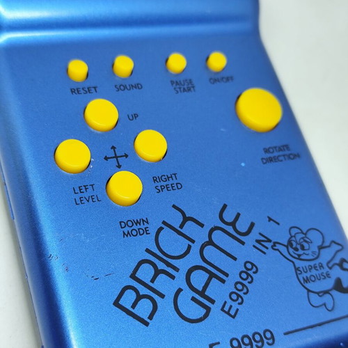 Brick Game E-9999 Retro Vintage Portable Console like new
