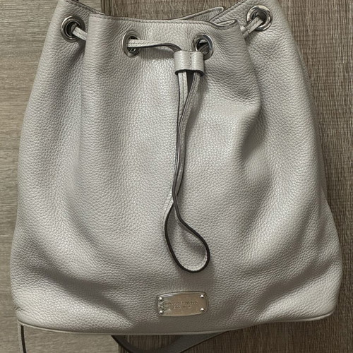 Michael Kors bucket bag gray, like new