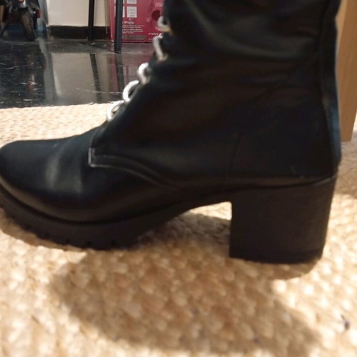 Black high boots used, size 39, with thick heel and silver laces