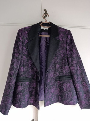 Kekatou Creations women's jacket 52 like new, black and purple