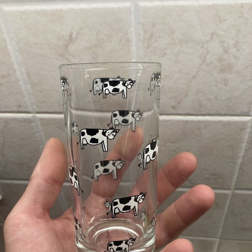 Happy Cow promotional glasses set of 8 Delta 1990 like new