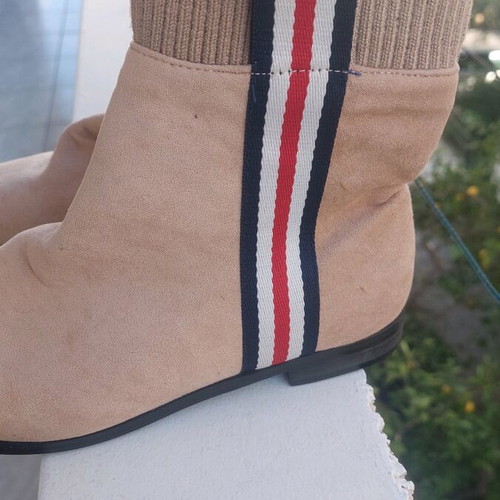 Beige low boots new size 37 Nikki Me