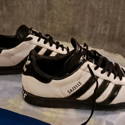 Adidas Vantage men's athletic shoes used, size 41.5, white