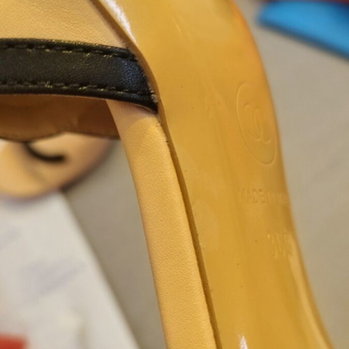 Chanel beige leather heels, size 37