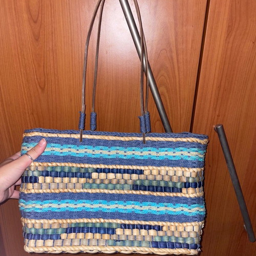Beach bag like new, shoulder type, beige and blue