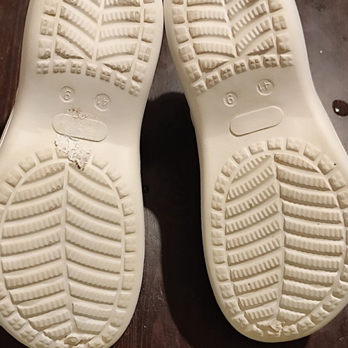 Migato Crocs Size 41 Like New, Fit Size 40, White