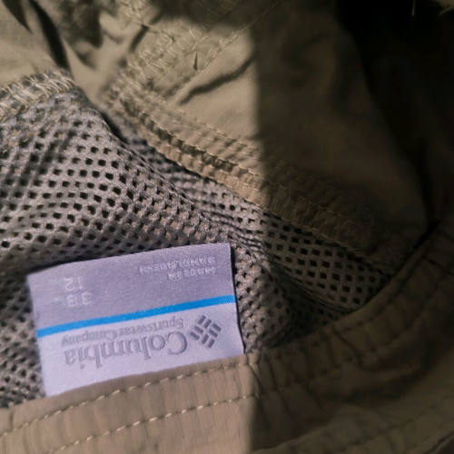 Columbia hiking shorts like new, beige, size L