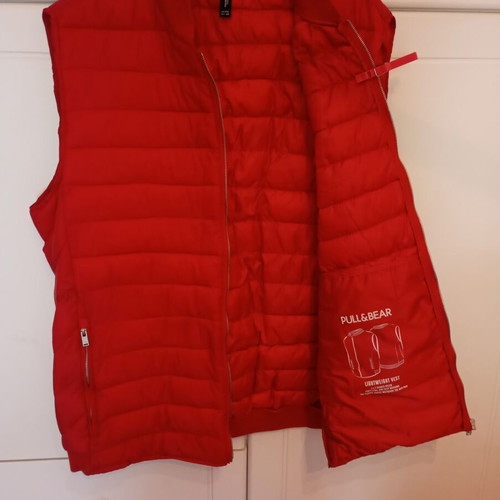 Pull & Bear Puffer Vest red, size XXL, like new