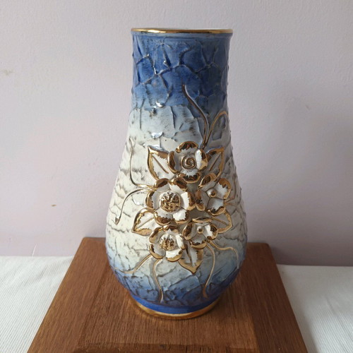 Ceramic faience vase used