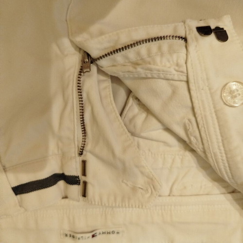 Tommy Hilfiger women's white bermuda shorts, size S