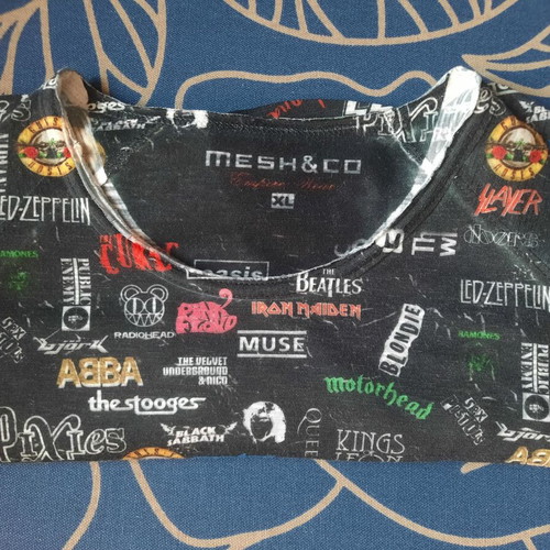 Mesh & Co Hard Rock Band T-Shirt XL, black with multicolor print