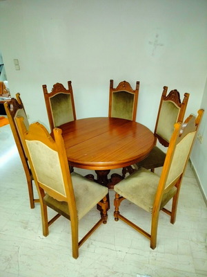 Round wooden dining set with 6 chairs classic style