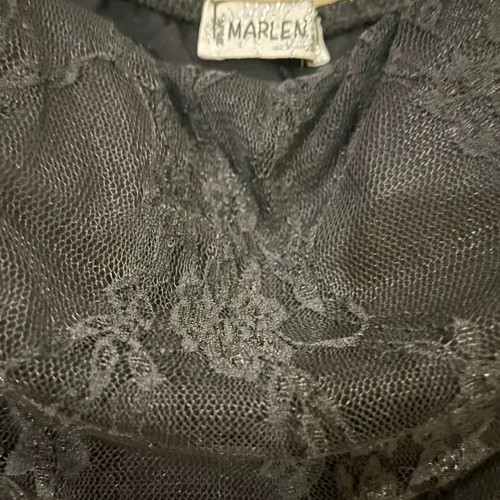 Lace blouse black like new, strapless with bow