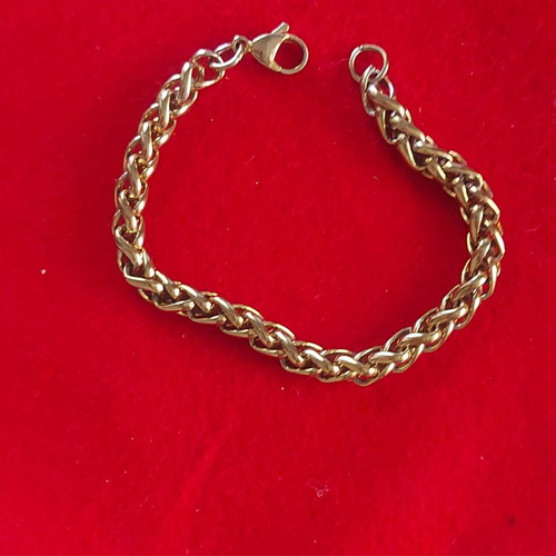 Bracelet women's chain style, like new, gold color