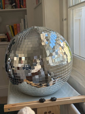 Disco balls like new, pack of 60 for parties
