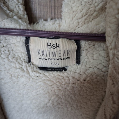 Bershka women's beige cardigan with fur, small, like new