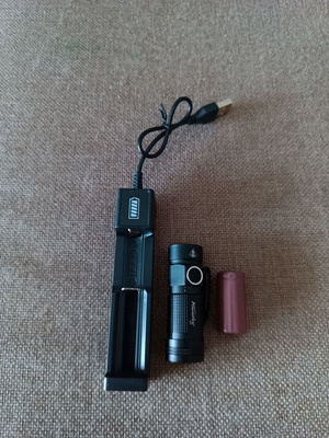 Alonefire Mini X29 flashlight new with XPG LED and rechargeable battery