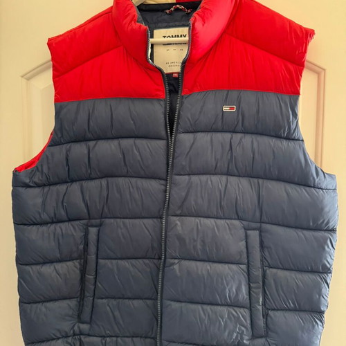 Tommy Hilfiger down vest XXL like new, blue and red