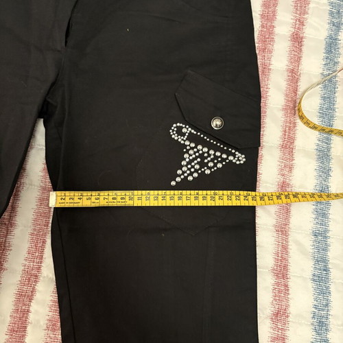 Black Capri Pants women's large with strass detail and decorative buttons like new