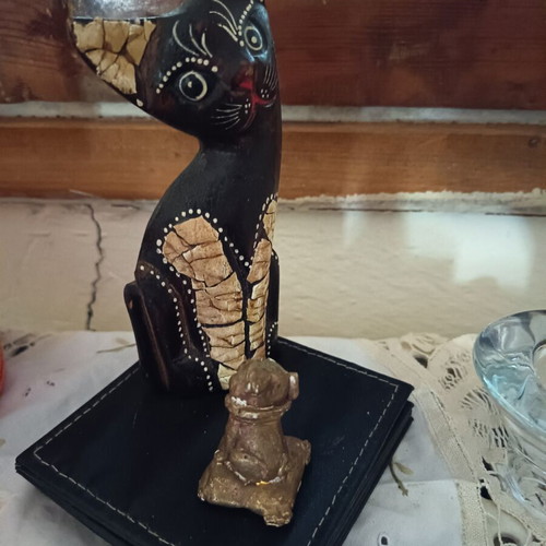 Handmade wooden decorative cat like new