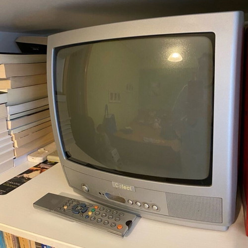 Celect 14’’ TV used with crypto decoder and remote control