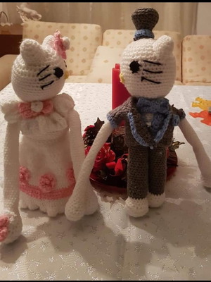 Kitty curtain tiebacks made to order, acrylic yarns