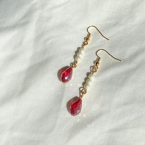 Handmade coquette vintage earrings with pearls and crystal, made to order