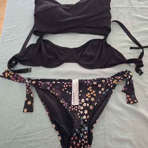 Swimsuits like new, set of 10 different pieces
