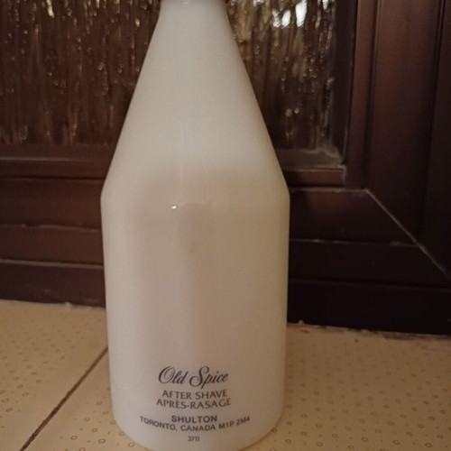 Old Spice original large vintage glass bottle like new