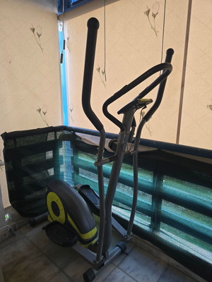 Diadora elliptical machine like new