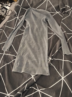 Stradivarius Rip Dress short size M like new, gray