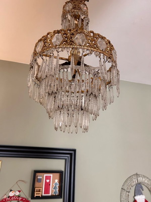 Φωτιστικό πολυέλαιο μεταχειρισμένο με 3 λάμπες, λείπουν μερικά κρύσταλλα