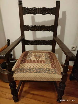 Wooden carved antique chairs like new, set of 2