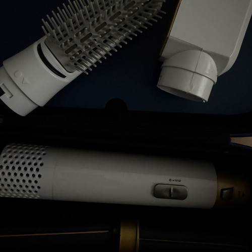 Hot Hair Styler new with 2 combs, air attachment, 2 curlers, leather case