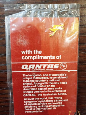 Vintage καρφίτσα Qantas 1970 σαν καινούργιο, χρυσό χρώμα
